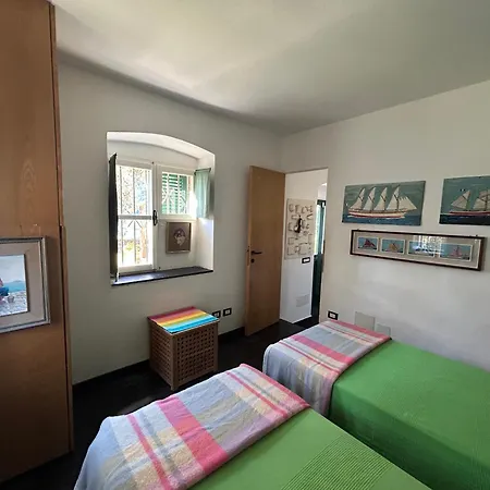 Appartement Historical 'the Birdhouse' With Garden And Views