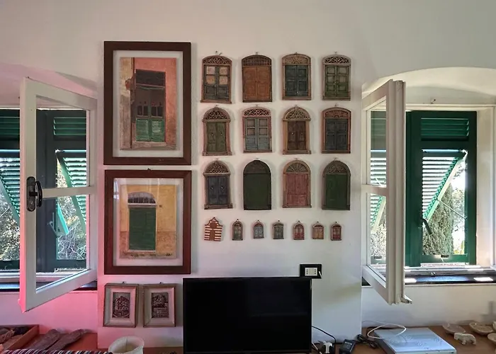Historical The Birdhouse - Garden Views *